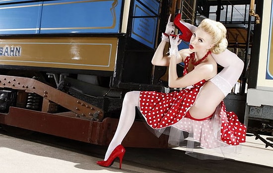 Göz Kamaştırıcı Hareketleri ile Dünyanın En Esnek Kadını