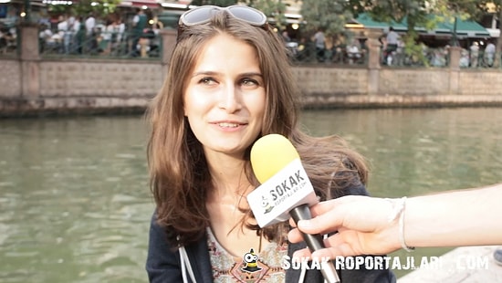 Sokak Röportajları: Yaşınızı Bilmiyor Olsanız Kaç Yaşında Olduğunuzu Söylerdiniz?