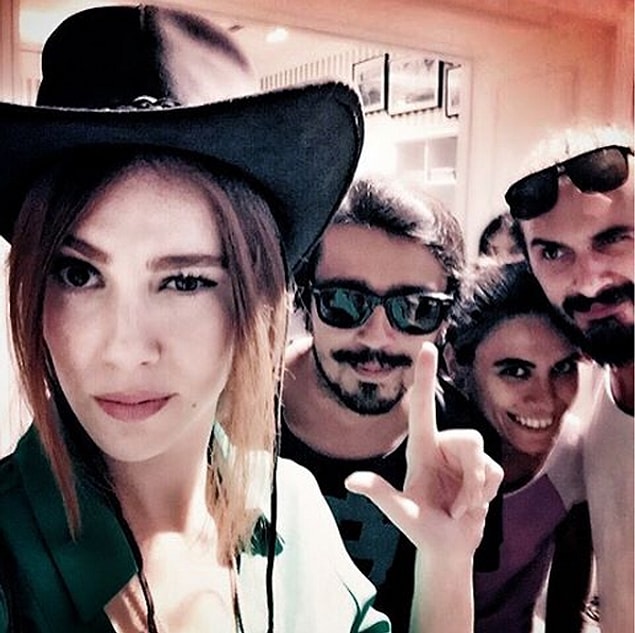 22. Elçin Sangu (1m takipçi)