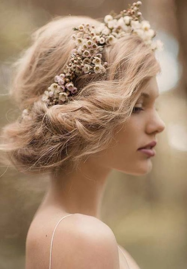 6. ... небрежно собранным.