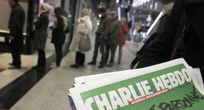 Charlie Hebdo, Aylan Kurdi Kapağıyla Yine Tepkileri Üzerine Çekti