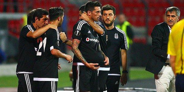 90' | Karşılaşma sona erdi. | Skënderbeu 0-1 Beşiktaş