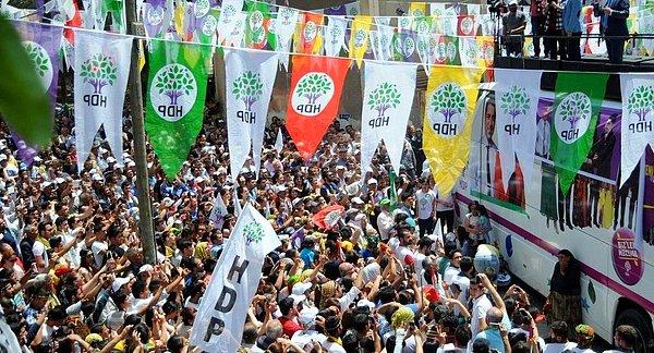 HDP'de 322 erkek, 228 kadın aday