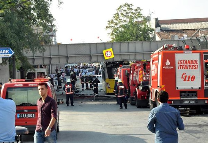 İETT Otobüsü Üst Geçide Çarptı: 20 Polis ve 6 Zabıta Yaralandı