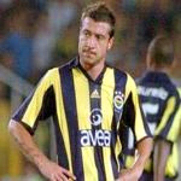 13. Tümer Metin, hem Fenerbahçe hem de Beşiktaş'ın 100.yıllarında şampiyonluk yaşamıştır.