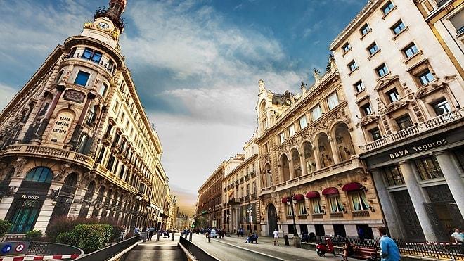 Daha Fazla Gecikmeden Pılı Pırtıyı Toplayıp Barselona'ya Yerleşmek İçin 18 Mantıklı Sebep
