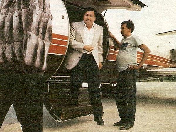 9. Pablo Escobar, sadece parasını bir yerden bir yere götürmek için bir jet aldı.