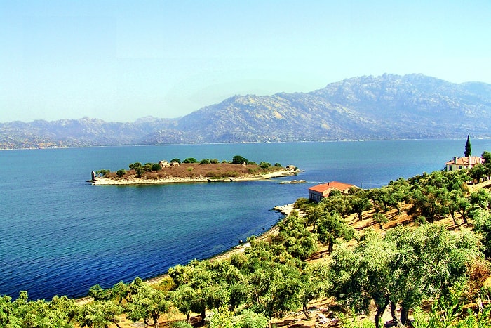 Çevre Skandalı: Tonlarca Katı ve Sıvı Atık Ege Denizi ile Bafa Gölü’ne Döküldü