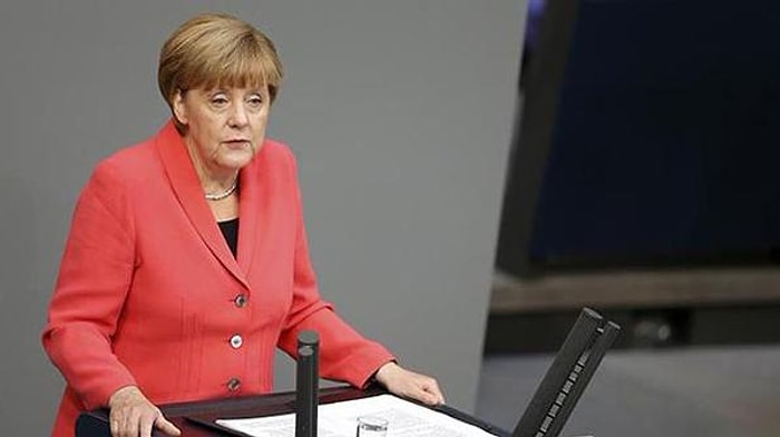 Merkel: Suriye'de Savaşın Sona Ermesi İçin Esad'la Görüşülmeli