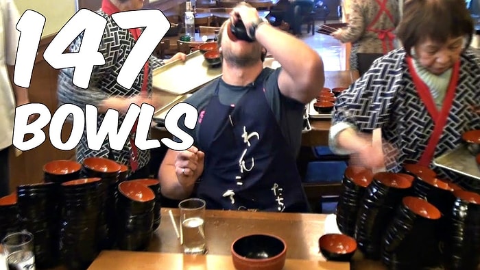 5 Dakikada Tam 147 Tas Noodle'ı Silip Süpüren Adam