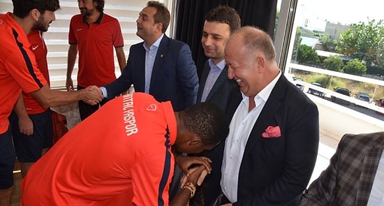 El Öpenlerin Çok Olsun: Eto'o'ya Bayram Harçlığı