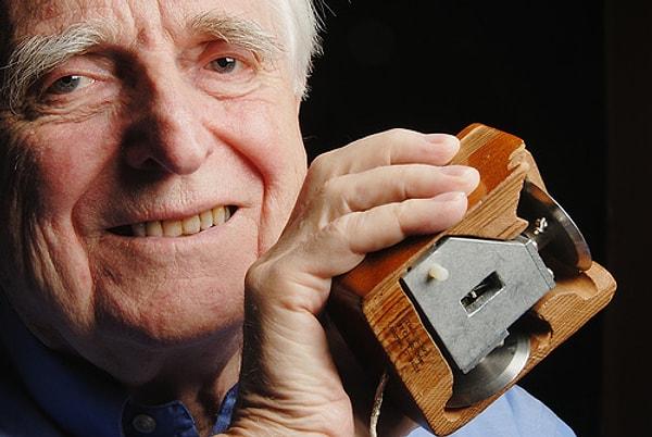 9. Douglas Engelbart - Mouse