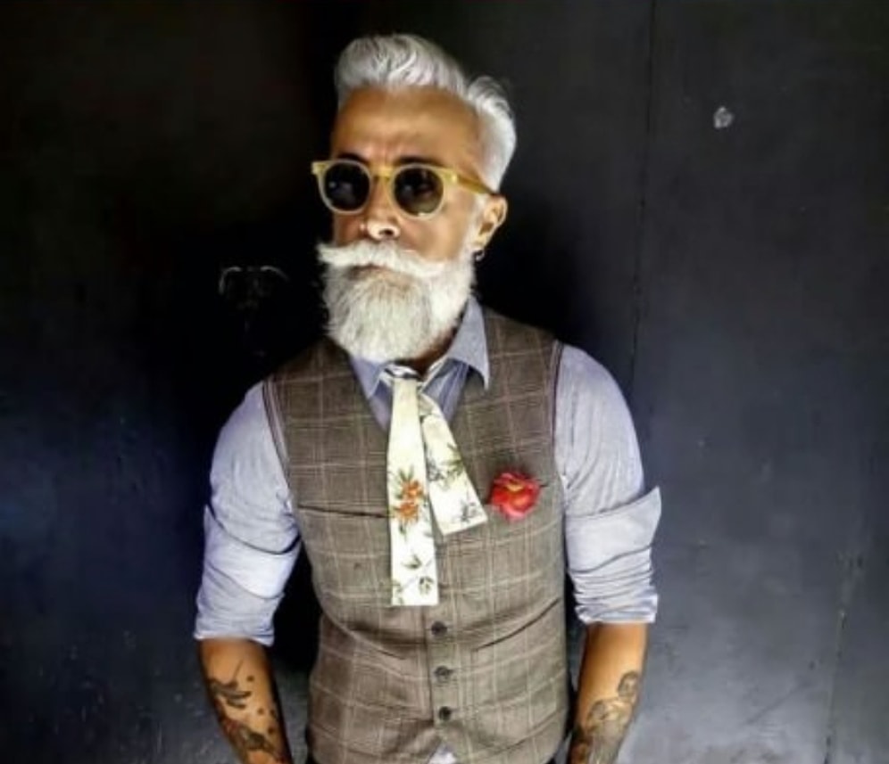 İlerleyen Yaşlarıyla Aşırı Derecede Tarz ve Yakışıklı Olan 20 Erkek