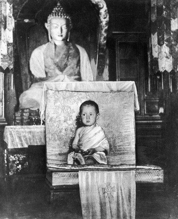 21. Dalai Lama 2 yaşındayken
