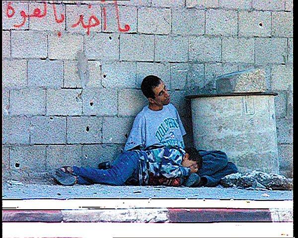 20. Çatışmaların ikinci gününde yaşanan ve 12 yaşındaki masum çocuk Muhammed el Durra'nın ölümüyle sonuçlanan acı olay ise isyanın simgesi olmuştu.