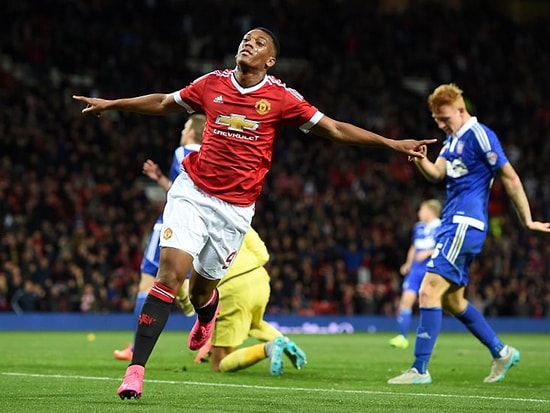 Manchester United 110 Hafta Sonra Lider