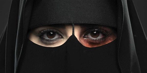 11. Suudi Arabistan'da kadınların havuza girmesi yasaktır.