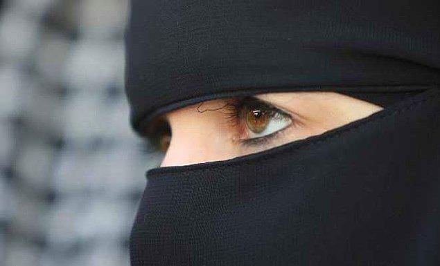 14. Birleşik Arap Emirliklerinde kadınların müslüman olmayan bir erkekle evlenmeleri yasaklanmıştır.