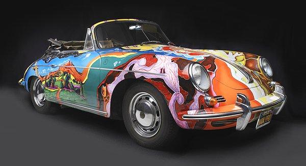 5. ABD'li şarkıcı ve söz yazarı Janis Lyn Joplin'in Porsche marka rengarenk arabası.