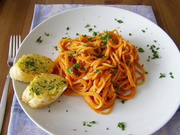 7. Her daim farklılıktan yana olanlar bu spagettiye bayılacak!