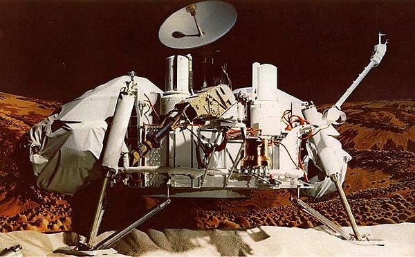 18. 1970'lerde NASA tarafından gerçekleştirilen Viking görevleriyle Mars yüzeyindeki topraktan örnekler toplandı.