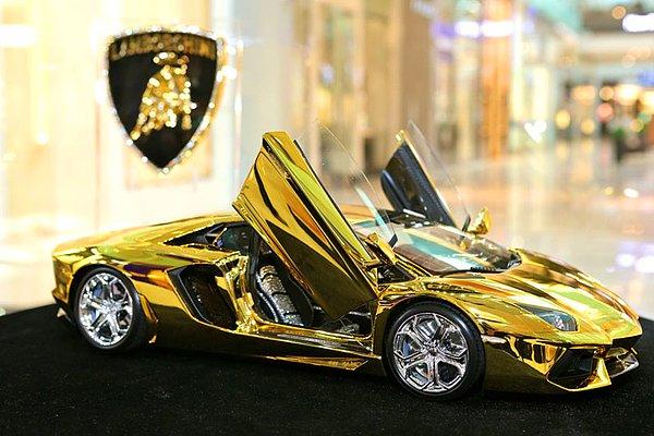 19. Lamborghini Aventador Model Araba:  4.6 Milyon Dolar