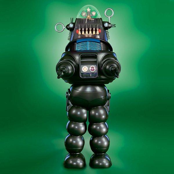 7. Robby Robot: 50 Bin Dolar