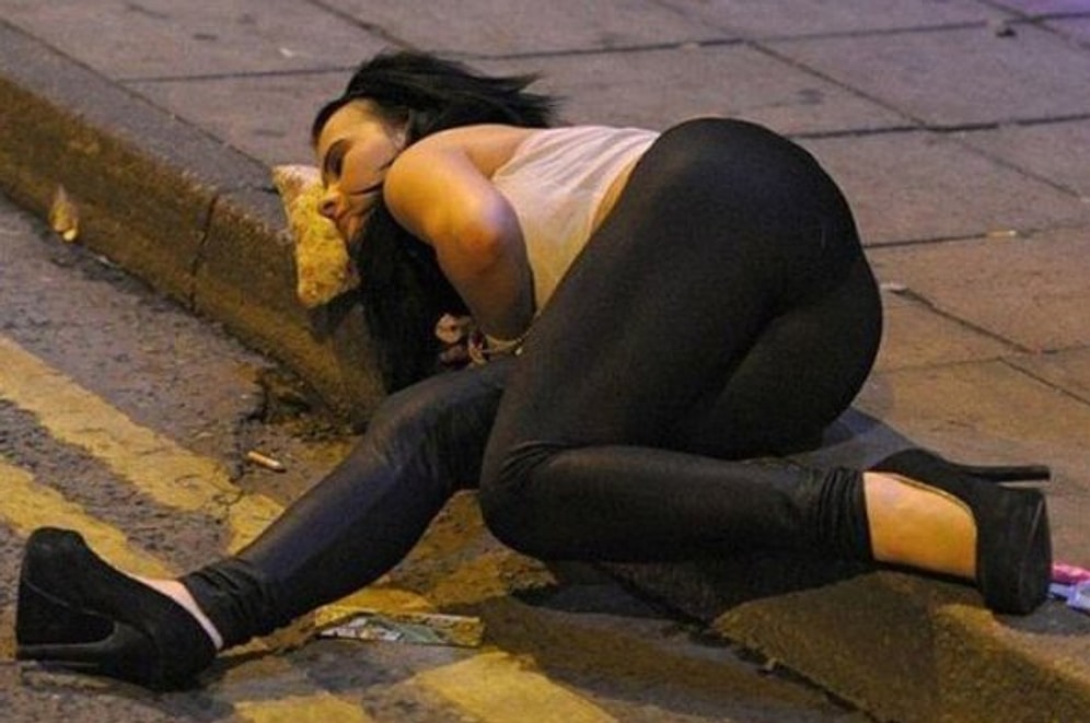 "Akşamdan Kalma" Kavramını Farklı Bir Boyuta Taşıyarak Benliğini Kaybeden 19 Kişi