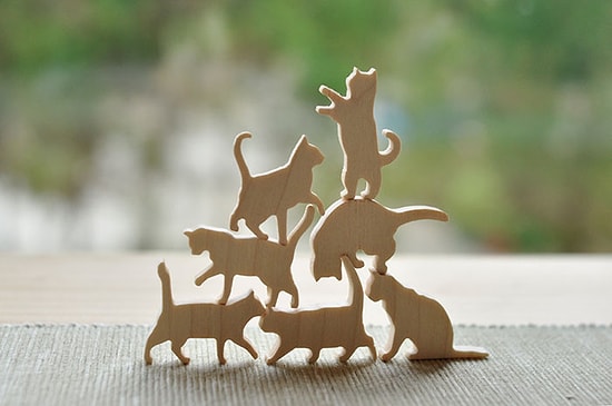 Biraz Denge, Biraz Beceri ve Bolca Kedi Sevgisi Gerektiren Bir Oyun: Karşınızda 10 Fotoğrafla 'Cat Jenga'