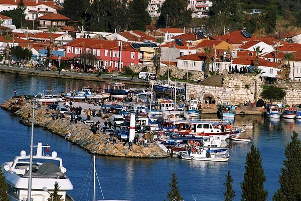 1. Seferihisar / İzmir "Cittaslow'un belirlediği en sakin kentler arasına katılan ilk Türk kenti"