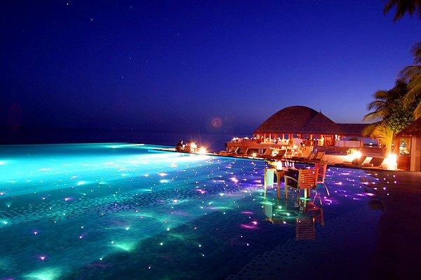 6. Huvafen Fushi Resort / Maldivler
