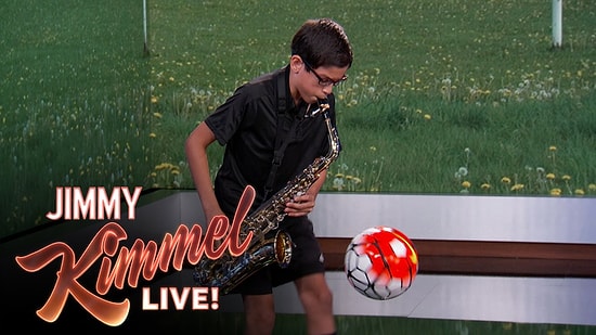 'Bu Devirde Ya Topçu Olacaksın Ya da Popçu' Sözünü Yanlış Anlayıp İkisini de Olmaya Çalışan Çocuk