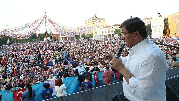 Davutoğlu: 'HDP, Terör Örgütü ile Selfie Çekmekten Vazgeç'