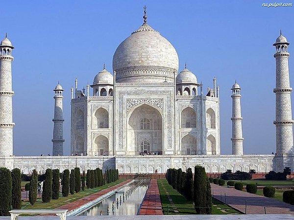 4. Tac Mahal (Hindistan)