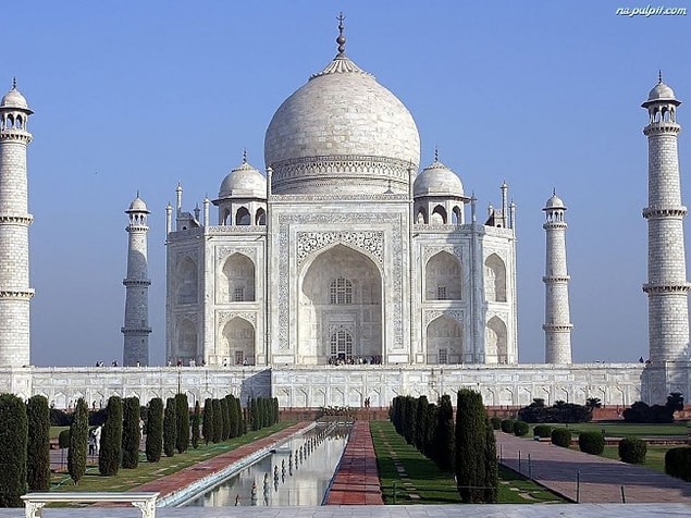 4. Tac Mahal (Hindistan)