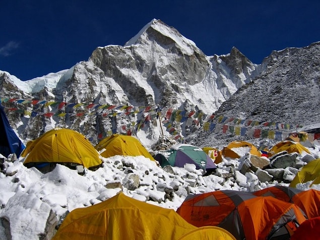 10. Everest Ana Kamp (Çin - Nepal)