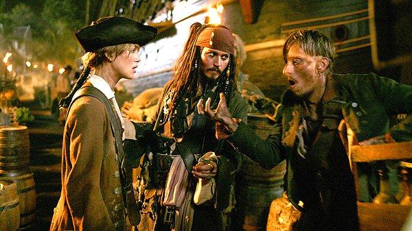 25. Karayip Korsanları: Ölü Adamın Sandığı / Pirates of the Caribbean: Dead Man's Chest (2006)