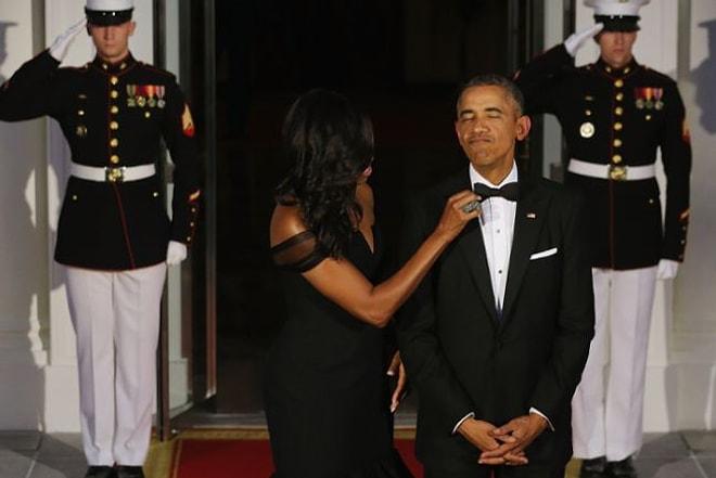 Başkanın Papyonunu Düzelten Michelle Obama ve Photoshop Trollerinden Çektikleri