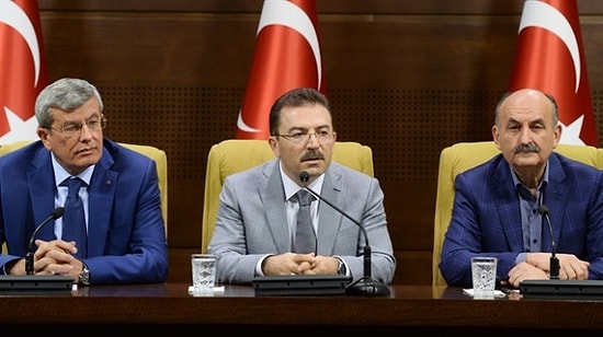 'İstifa Edecek misiniz?' Sorusuna "Gülümseyen" Bakan Büyük Tartışma Yarattı!