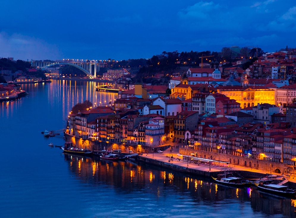 Ülkelerin Kendilerine Özel Tek Cümlelik Sloganları Olsa, Bunlar Ne Olurdu?