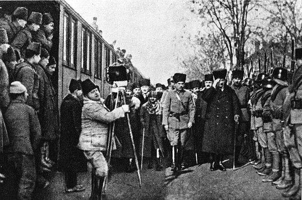 27 Aralık 1919 günü Ankara’ya gelen Mustafa Kemal Paşa ve arkadaşları Dikmen sırtlarında çok kalabalık bir heyet tarafından büyük gösterilerle karşılanarak şehre gelindi.