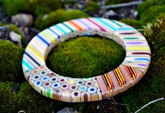 Boya Kalemlerinden Doğan Sanat:  24 Çalışmasıyla Anna Čurlejová'nın Renkli Dünyası