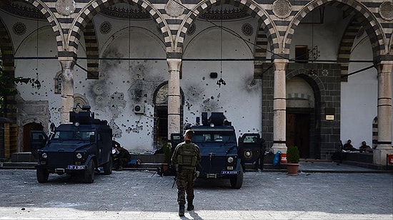 Sur'da 4 Gün Sonra Sokağa Çıkma Yasağı Kaldırıldı