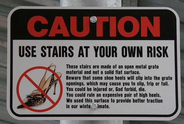 6. Скользкий пол равносилен смерти.