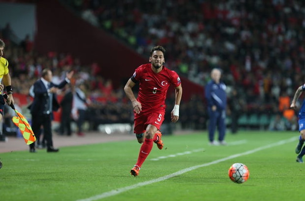 Hakan Çalhanoğlu: "Ülkemle Gurur Duyuyorum"