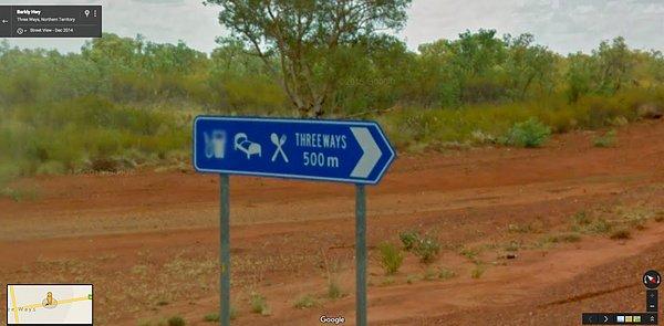 18. Avustralya'nın kuzeyinde bulunan ''Üçlü'' isimli kasaba.