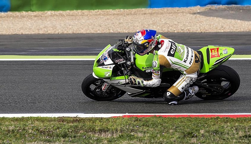 Katar'da İlk Sıra Şampiyon Sofuoğlu'nun