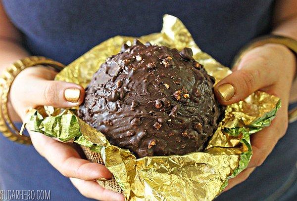 5. Ferrero Rocher'in fındıklı çikolata topu.