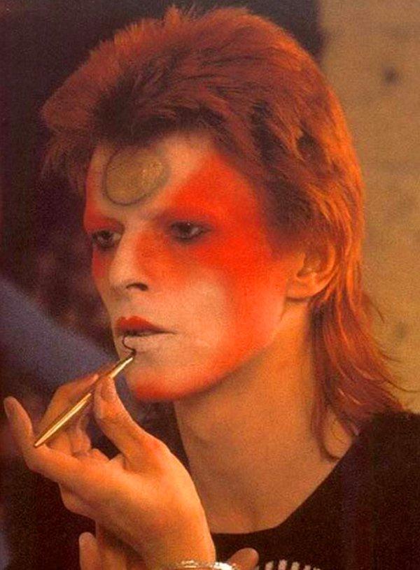 Ve David Bowie gibi pek çok isim tarafından zaten kullanıyordu.