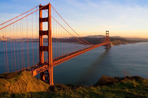 3. Golden Gate Köprüsü - ABD